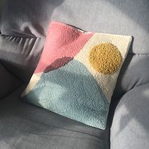 My project for course: Punch Needle XL Embroidery. Un projet de Broderie, Décoration, Punch needle , et Design textile de afiamazone - 02.09.2022