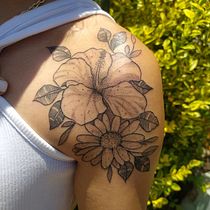Mi proyecto del curso: Tatuaje botánico con puntillismo. Projekt z dziedziny Trad, c, jna ilustracja, Projektowanie tatuaż, R i sunek botaniczn użytkownika Alejandro Montoya - 05.09.2022