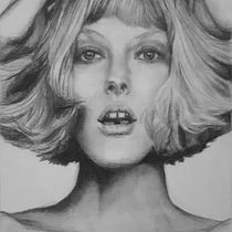 My project for course: Realistic Portrait with Graphite Pencil. Ilustração tradicional, Artes plásticas, Esboçado, Desenho a lápis, Desenho, Desenho realista, Desenho artístico, e Desenho anatômico projeto de enardillo - 06.09.2022