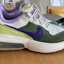 Mi proyecto del curso: Customización de sneakers con pintura y otros materiales. Accessor, Design, Fashion Design, Acr, lic Painting, DIY, Upc, and cling project by Mari AV - 09.08.2022