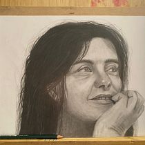 My project for course: Realistic Portrait with Graphite Pencil. Ilustração tradicional, Artes plásticas, Esboçado, Desenho a lápis, Desenho, Desenho de retrato, Desenho realista, Desenho artístico, e Desenho anatômico projeto de laurasilva1603 - 08.09.2022