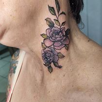 Mi proyecto del curso: Tatuaje botánico con puntillismo. Un progetto di Illustrazione tradizionale, Design di tatuaggi e Illustrazione botanica di Mon H. Fonseca - 09.09.2022
