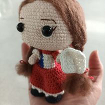 Mi proyecto del curso: Amigurumis: personas tejidas a crochet. Arts, Crafts, To, Design, Fiber Arts, Crochet, Amigurumi, and Textile Design project by Sara Lee Arias - 09.08.2022
