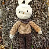 Outfits diversos y muñeco base. Projekt z dziedziny Craft, Projektowanie zabawek,  Tkactwo, Sz, dełkowanie, Amigurumi, Wzornictwo tekst i liów użytkownika nursich - 12.09.2022