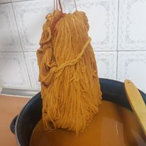 Mi proyecto del curso: Teñido textil con pigmentos naturales. Artesanato, Design de moda, DIY, Tingimento têxtil, e Design têxtil projeto de carlajl2000 - 14.09.2022