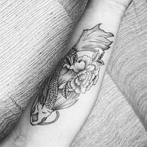 Il mio progetto del corso: Tatuaggio botanico con puntinismo. Un progetto di Illustrazione tradizionale, Design di tatuaggi e Illustrazione botanica di VALERIA MARKOCH - 14.09.2022