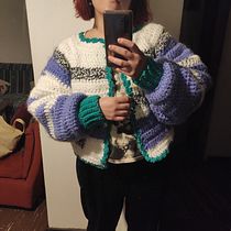 Mi proyecto del curso:  Top-down: prendas a crochet de una sola pieza. Un progetto di Fashion design, Fiber Art, DIY, Uncinetto e Textile Design di Constanza Sotelo Contreras - 17.09.2022