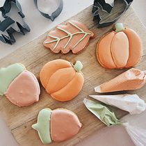 Il mio progetto del corso: Decorazione di biscotti con ghiaccia reale per principianti. Design, and DIY project by Chiara Bacchini - 09.18.2022