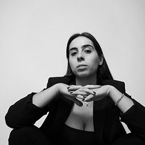 Female Fatal. Art Direction, Fashion Photograph, and Portrait Photograph project by clara.castro.meloo - 09.20.2022