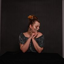 Mój projekt z kursu: Konceptualna fotografia autoportretowa - Lost treasure. Photograph, Post-production, Photo Retouching, Portrait Photograph, Studio Photograph, Fine-Art Photograph, Photomontage, and Self-Portrait Photograph project by Patrycja Pach - 09.20.2022