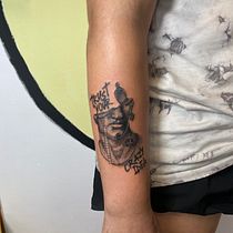 Mi proyecto del curso: Técnicas de tatuaje: sombreado con pepper shading. Ilustração tradicional, e Desenho de tatuagens projeto de Lorena Franco Jordá - 21.09.2022