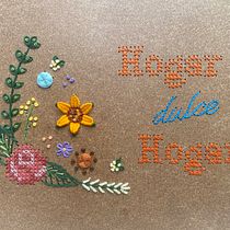 Mi proyecto del curso: Bordado sobre madera. Arts, Crafts, Fine Arts, Embroider, and Textile Design project by lissethchung - 09.22.2022