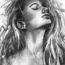 My project for course: Artistic Charcoal Portraiture: Creating Atmosphere. Ilustração tradicional, Artes plásticas, Desenho, Desenho de retrato, Desenho realista, e Desenho artístico projeto de Michelle de Beer - 03.08.2022