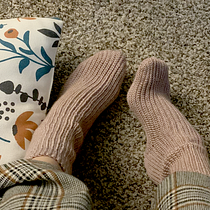 Mi proyecto del curso: Diseño y tejido de calcetines en crochet. Un projet de St, lisme, Art textile, DIY, Crochet , et Design textile de Daniela Valverde Delgado - 15.09.2022