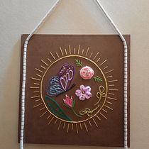 Mi proyecto del curso: Bordado en madera: arte inspirado en la naturaleza. Un proyecto de Bordado, Carpintería y Diseño textil de karemcarreno - 22.09.2022