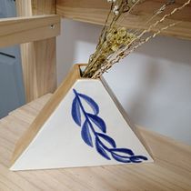 Mi proyecto del curso: Creación de tu primer jarrón en cerámica . Un proyecto de Diseño de complementos, Artesanía y Cerámica de Josefina Pizarro - 25.09.2022
