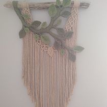 My project for course: 3D Macramé for Botanical Wall Hanging. Un proyecto de Artesanía, Interiorismo, Tejido, Macramé y Diseño textil de donnadoucette61 - 30.09.2022