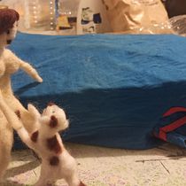 Persépolis e Duque . Artesanato, Design de brinquedos, Tecido, Feltragem com agulha, e Design têxtil projeto de Izabela Nascente - 27.09.2022