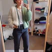 My first crochet project!!. Fashion Design, Fiber Arts, DIY, Crochet, and Textile Design project by maiorino.emma - 10.04.2022