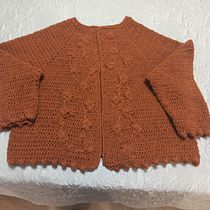 Mi proyecto del curso:  Top-down: prendas a crochet de una sola pieza. Fashion Design, Fiber Arts, DIY, and Textile Design project by Carmen Lobato Martin - 10.01.2022
