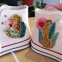Mi proyecto del curso: felinos preciosos <3. Accessor, Design, Embroider, Botanical Illustration, and Textile Design project by Natalia Contreras - 10.07.2022