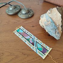 My project for course: Beaded Jewelry Design: Weave Elegant Patterns. Un progetto di Design di accessori, Artigianato, Design di gioielli e Fiber Art di Esther Gilda - 09.10.2022