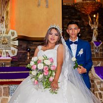 Mi proyecto del curso: Fotografía de boda: sesión de pareja. Fotografia, Fotografia de retrato, Fotografia documental, e Composição fotográfica projeto de Laura Gabriela Dueñas Medeles - 08.03.2022