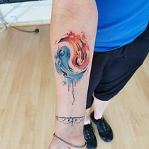 Mein Abschlussprojekt für den Kurs: Tätowiertechniken: Aquarell-Kunst auf der Haut. Un projet de Illustration traditionnelle, Peinture, Aquarelle , et Conception de tatouage de sylviepoppet - 11.10.2022