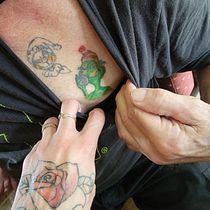 Mon projet du cours : Tatouage botanique en pointillisme. Un progetto di Illustrazione tradizionale, Design di tatuaggi e Illustrazione botanica di audrey doucet - 12.10.2022