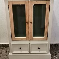 Mi proyecto del curso: Iniciación a la chalk paint LIBRERIA. Een project van Craft, Meubelontwerp en -bouw, Interieurontwerp, Schilderij, Upc, cling, Meubelrestauratie en -upc y cling van Maribel PIERA LANDETE - 13.10.2022