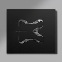 Ryuichi Sakamoto — Three. Un projet de Direction artistique , et Design graphique de Rodrigo Oviedo - 08.10.2022