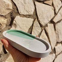 My project for course: Decoration Techniques with Acrylic Resin. Design de acessórios, Artesanato, e DIY projeto de Grazia Di Somma - 16.10.2022