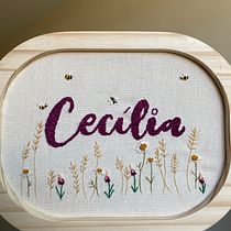 Meu projeto do curso: Técnicas básicas para bordado de letras. Un projet de Broderie , et Design textile de Rebecca Tavares - 16.10.2022