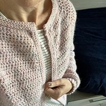 Mi proyecto del curso:  Top-down: prendas a crochet de una sola pieza. Fashion Design, Fiber Arts, DIY, Crochet, and Textile Design project by montsebulnes - 10.18.2022