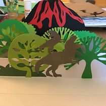 My project for course: Paper Cutting Illustration: Create Extraordinary Books. Een project van Traditionele illustratie, Redactioneel ontwerp, Papercraft, Stor, telling,  Boekbinding, Kinderillustratie, DIY y Verhaallijn van Susanne Taudte - 18.10.2022