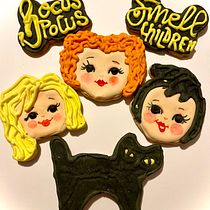My project for course: Cookie Decoration with Royal Icing for Beginners. Design, and DIY project by Pilar Navarrete - 10.20.2022
