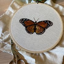 My project for course: Realistic Embroidery Techniques. Traditional illustration, Embroider, and Textile Design project by Fiona Edwards - 10.23.2022