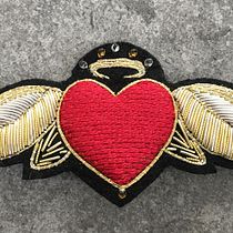 Mon projet du cours : Introduction à la technique de la broderie d'or. Een project van Traditionele illustratie y Borduurwerk van manias.claire - 23.10.2022