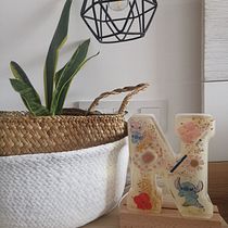 Mi proyecto del curso: Decoración y artesanía en resina. Un progetto di Design di accessori, Artigianato, Design di gioielli e DIY di Alicia Cardiel - 23.10.2022
