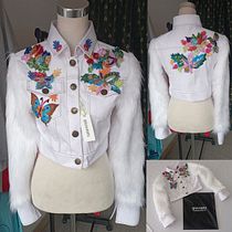 Mi proyecto del curso: Diseño de moda: pintura y bordado sobre prendas ELABORADO POR BRAHMIN. Painting, Fashion Design, Embroider, DIY, Upc, cling, and Textile Design project by ABRAHAM JOSÉ FAJARDO ROMERO - 10.22.2022