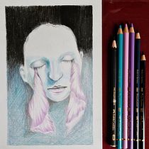 My project for course: Chiaroscuro Creative Portrait with Pencils. Un projet de Illustration traditionnelle, Dessin au cra, on, Dessin de portrait, Dessin artistique, Dessin aux cra , et ons de couleur de Vanessa Gutierrez - 25.10.2022