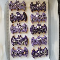 My project for course: Cookie Decoration with Royal Icing for Beginners. Design, Painting, and DIY project by annettejoubert0 - 10.27.2022
