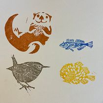 My project for course: Carved Stamps for Illustrated Compositions. Een project van Traditionele illustratie, Craft,  Beeldende kunst y Printen van Liz Fox - 28.10.2022