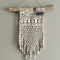Mon projet du cours : Macramé : nœuds élémentaires et complexes. Accessor, Design, Interior Design, Decoration, Fiber Arts, Macramé, and Textile Design project by Stéphanie Cailly - 10.28.2022