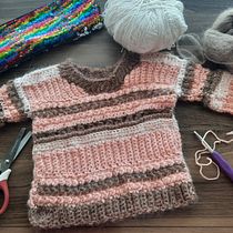 Mi proyecto del curso: Prendas a crochet llenas de color y textura. Fashion Design, Fiber Arts, Crochet, Textile Design, and Photograph project by Graciela Sanhueza Foulon - 10.30.2022
