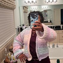 My project for course: Crochet: Design and Stitch Romantic Garments. Design de moda, Tecido, DIY, e Design têxtil projeto de bames2 - 30.10.2022