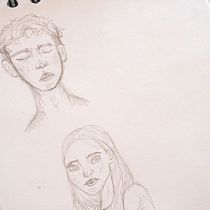 Mi proyecto del curso: Sketchbook de retrato: explora el rostro humano. Un proyecto de Bocetado, Dibujo, Dibujo de Retrato, Dibujo artístico y Sketchbook de Isabella Morales - 01.11.2022