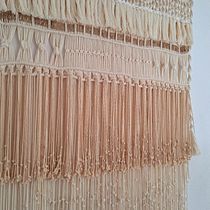 Mi proyecto del curso: Introducción al macramé: creación de un tapiz decorativo Ein Projekt aus dem Bereich Erweiterungsentwicklung, H, werk, Innendesign, Dekoration von Innenräumen, Weben, Makramee und Textildesign von virginia.castillo - 02.11.2022