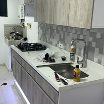 Mi proyecto del curso: Diseño y construcción de muebles para principiantes. Artesanato, Design e fabricação de móveis, Design de interiores, DIY, e Marcenaria projeto de Andres Rv - 10.11.2022
