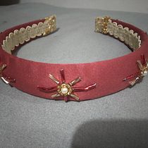 Mi proyecto del curso: Bordado con pedrería: crea accesorios para el pelo. Design de acessórios, Artesanato, Design de joias, Design de moda, Bordado, e Design têxtil projeto de alvivaza - 20.01.2023